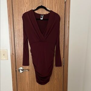 Elegant Burgundy Long Sleeve Dress